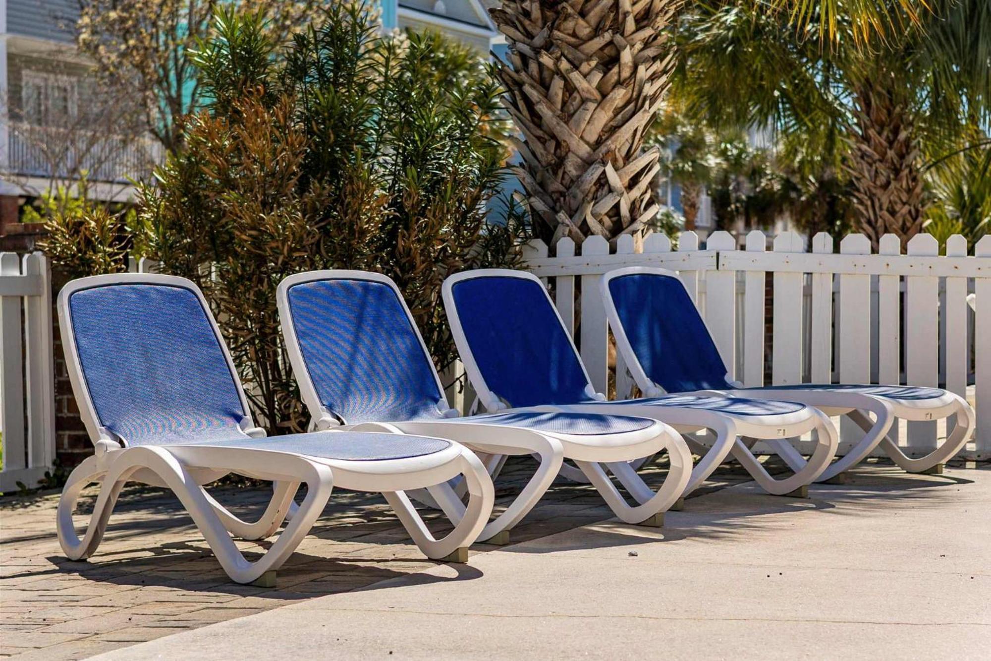 Sea Breeze Getaway-2nd Row In Surfside