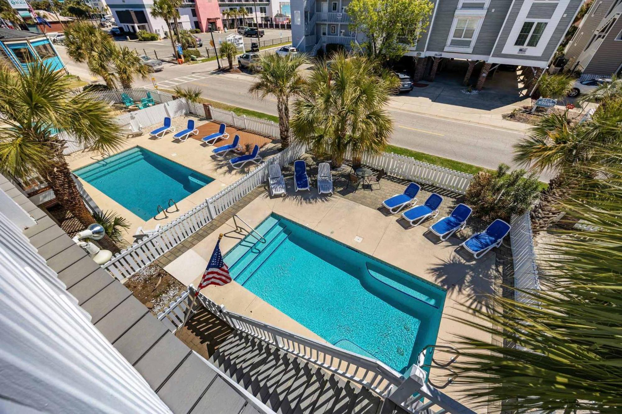 Sea Breeze Getaway-2nd Row In Surfside Myrtle Beach