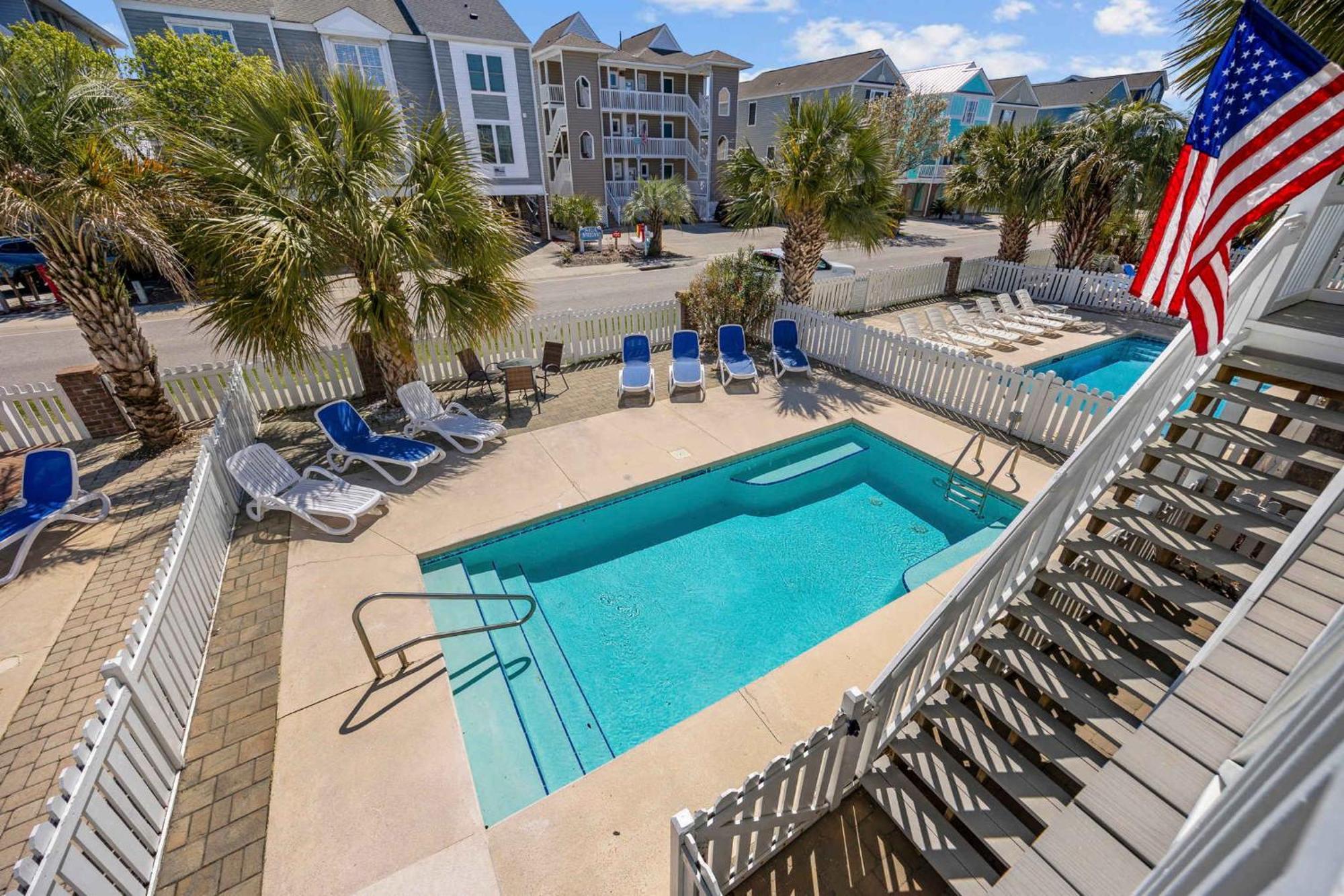Holiday home Sea Breeze Getaway-2nd Row In Surfside