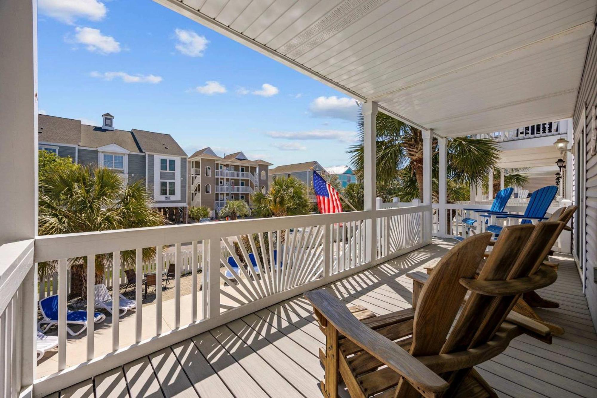 Holiday home Sea Breeze Getaway-2nd Row In Surfside *