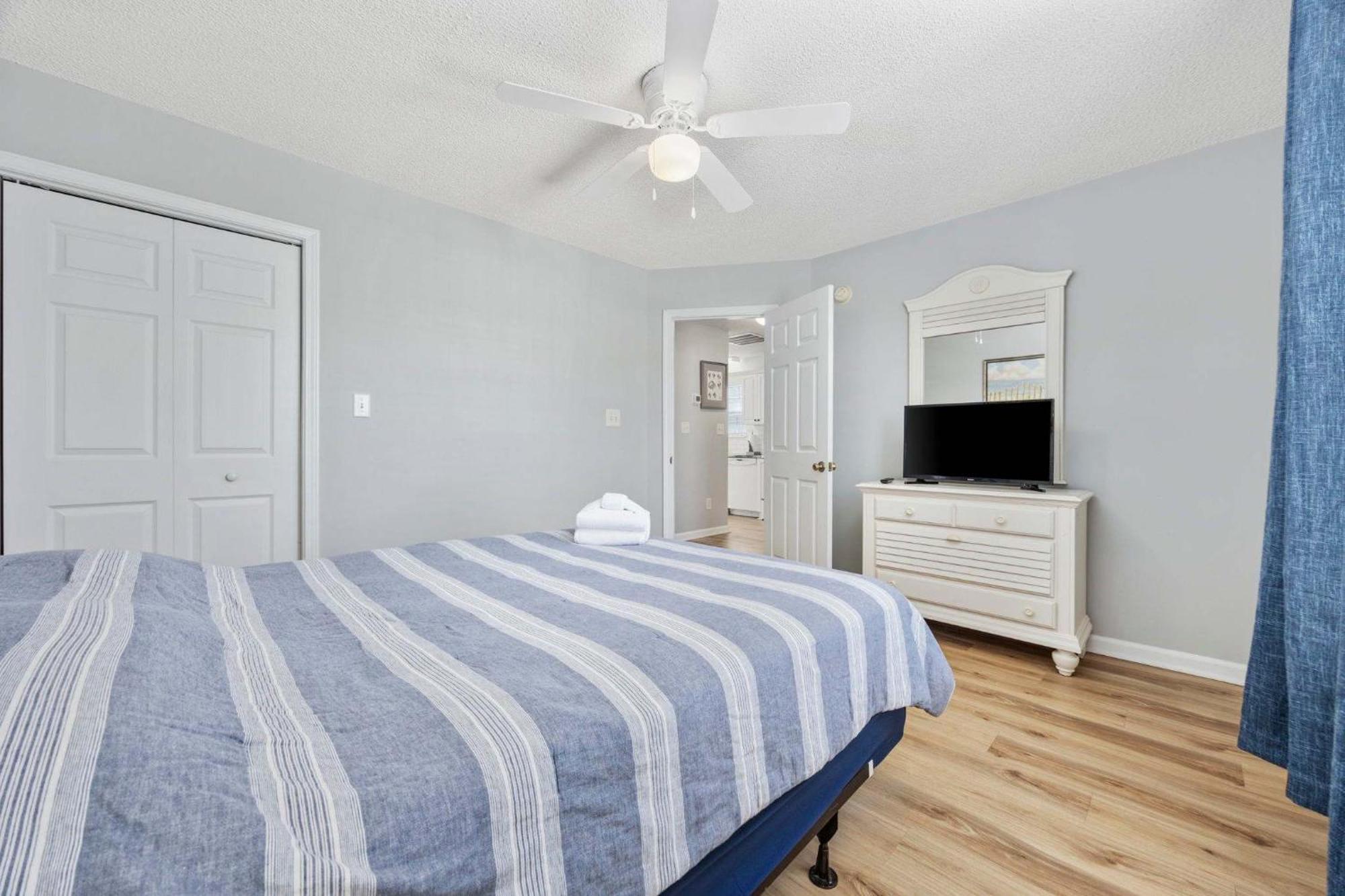 Holiday home Sea Breeze Getaway-2nd Row In Surfside *