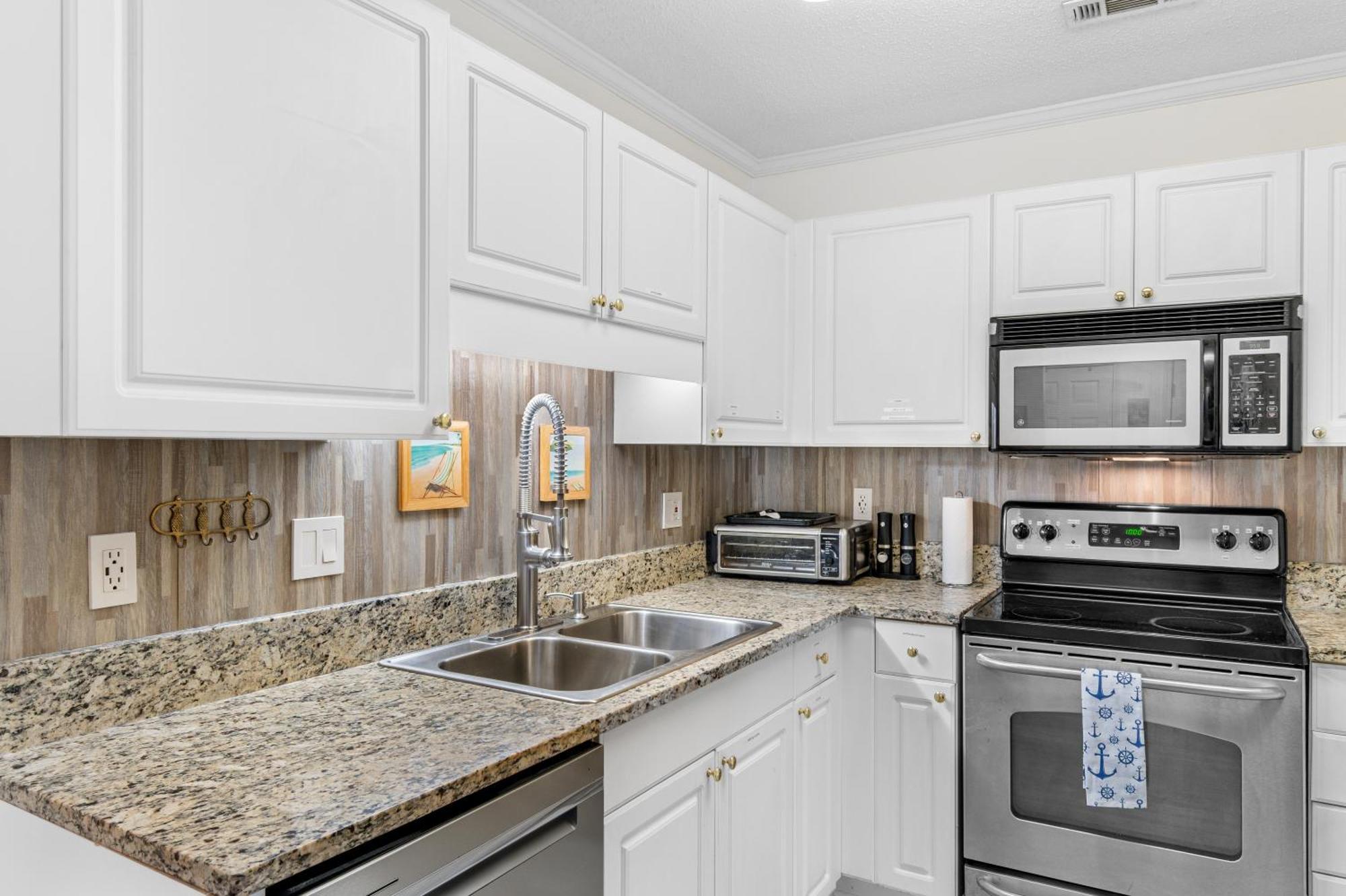 Charming In Savannah Shores- No Stairs! Close To Beach!