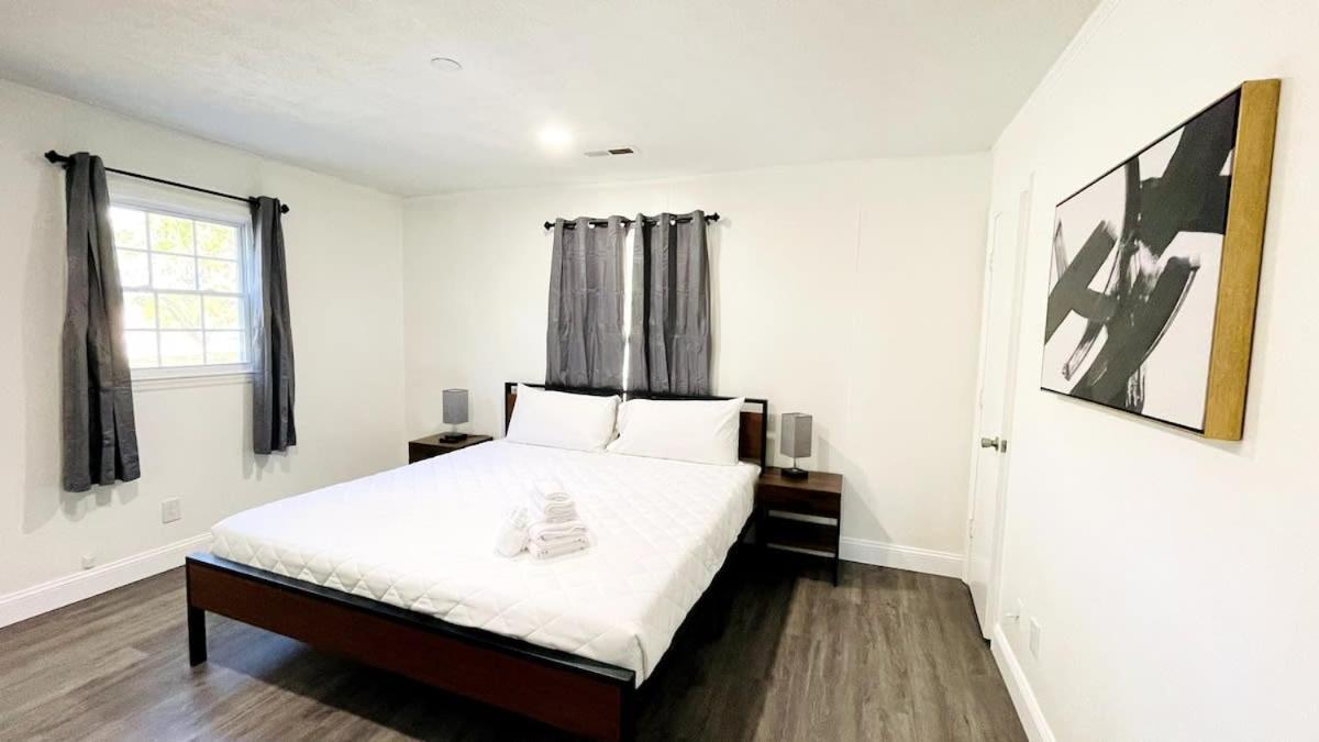 Close To The #2 Great 2 Bedrooms Apartment