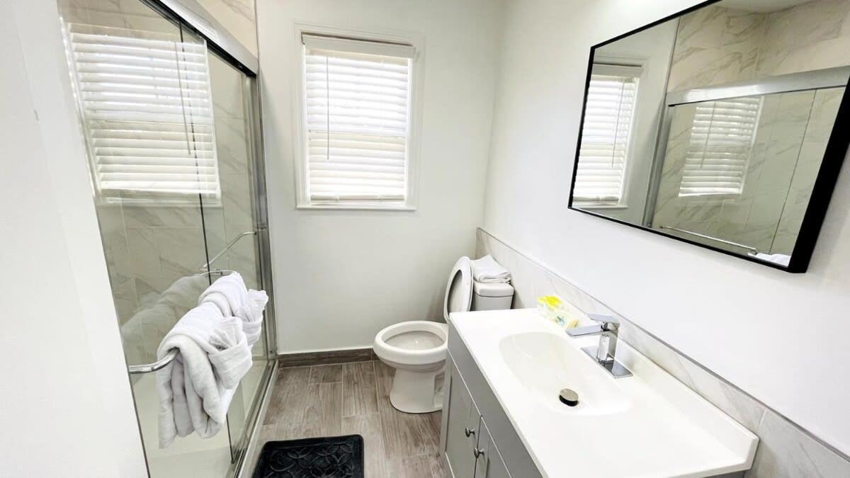 Apartment Close To The #3 Cozy 2 Bedrooms *