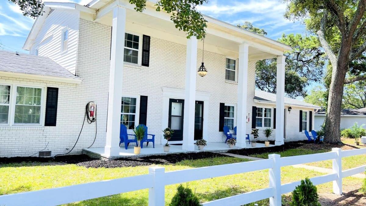 Close To The #3 Cozy 2 Bedrooms Apartment