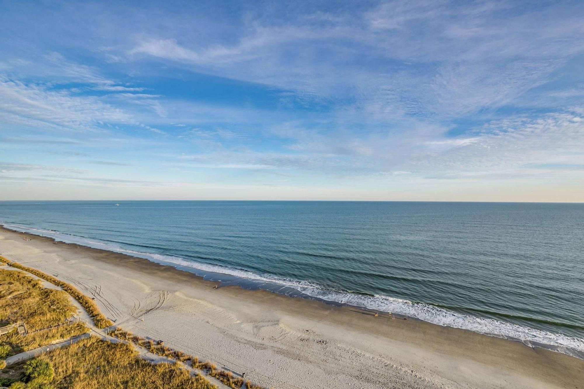 Oceanfront With Lazy River And Huge Pool Oasis Holiday home