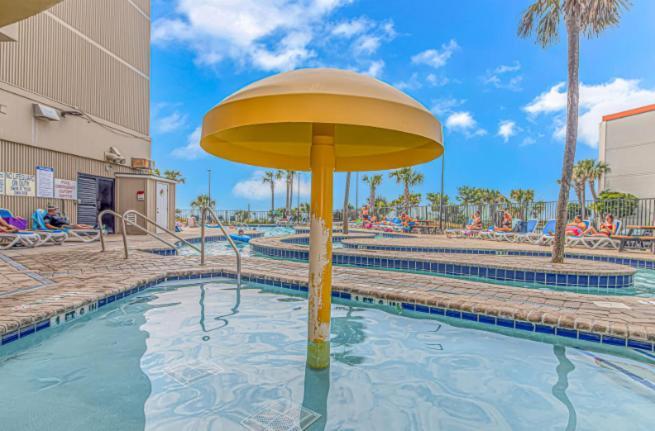 Spacious 2 Bedroom Condo- Dunes 2451 * Myrtle Beach