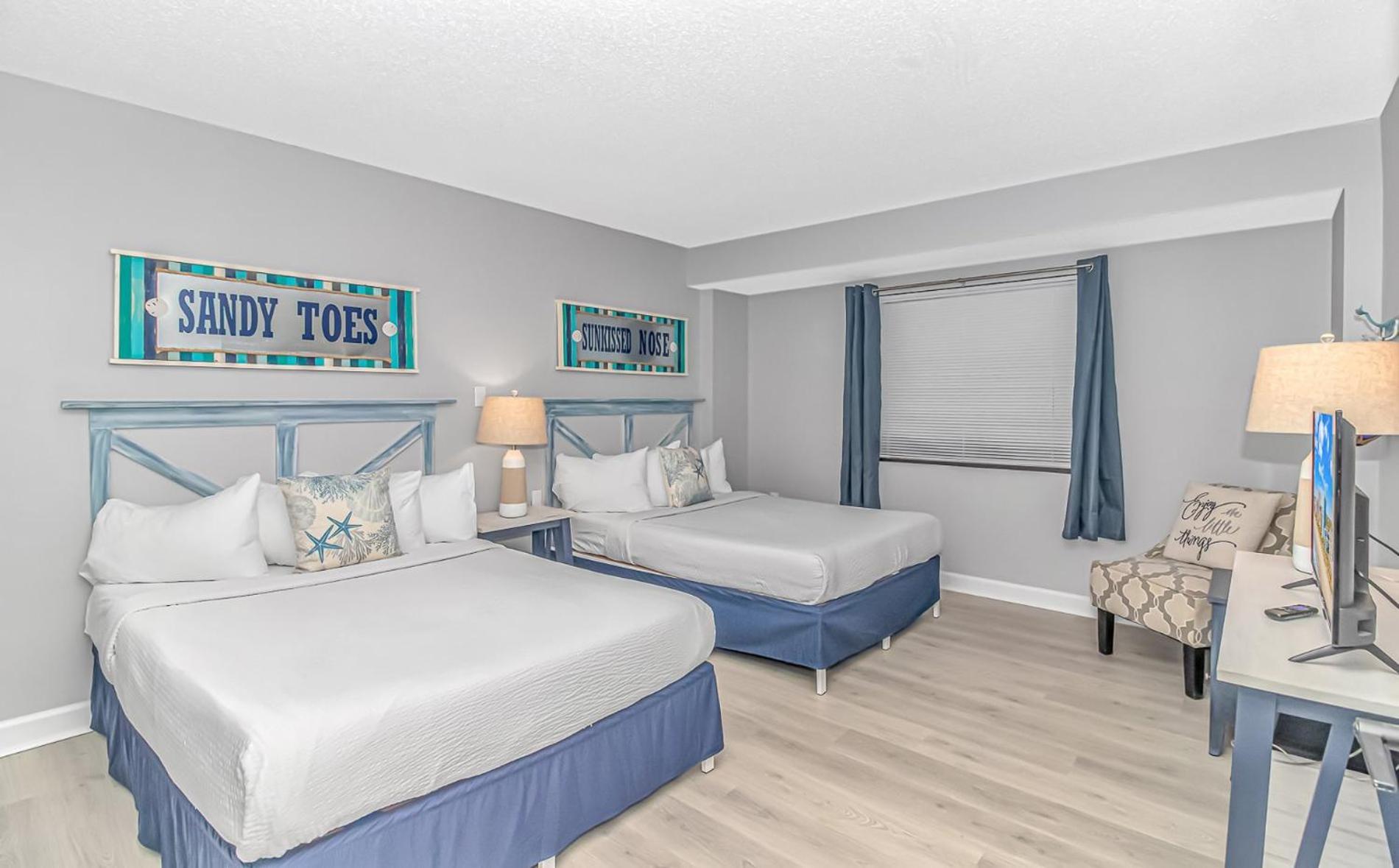 Spacious 2 Bedroom Condo- Dunes 2451 *