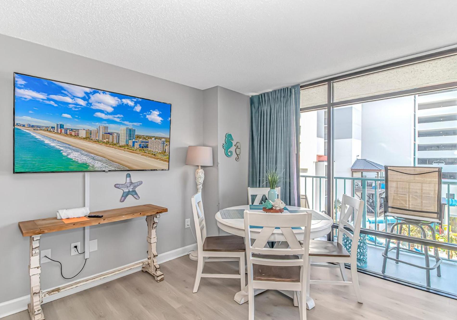 Spacious 2 Bedroom Condo- Dunes 2451 Holiday home *