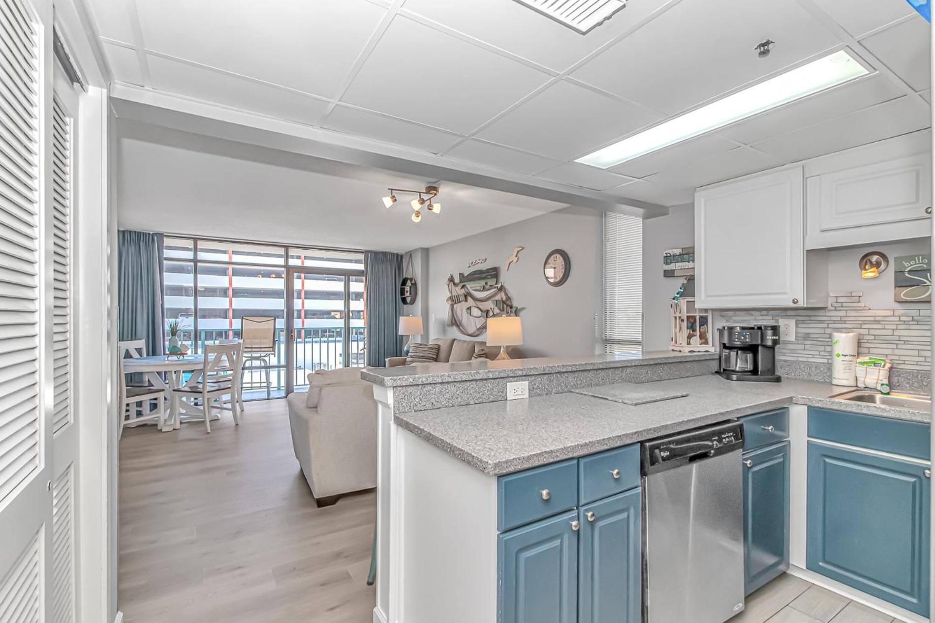 Spacious 2 Bedroom Condo- Dunes 2451