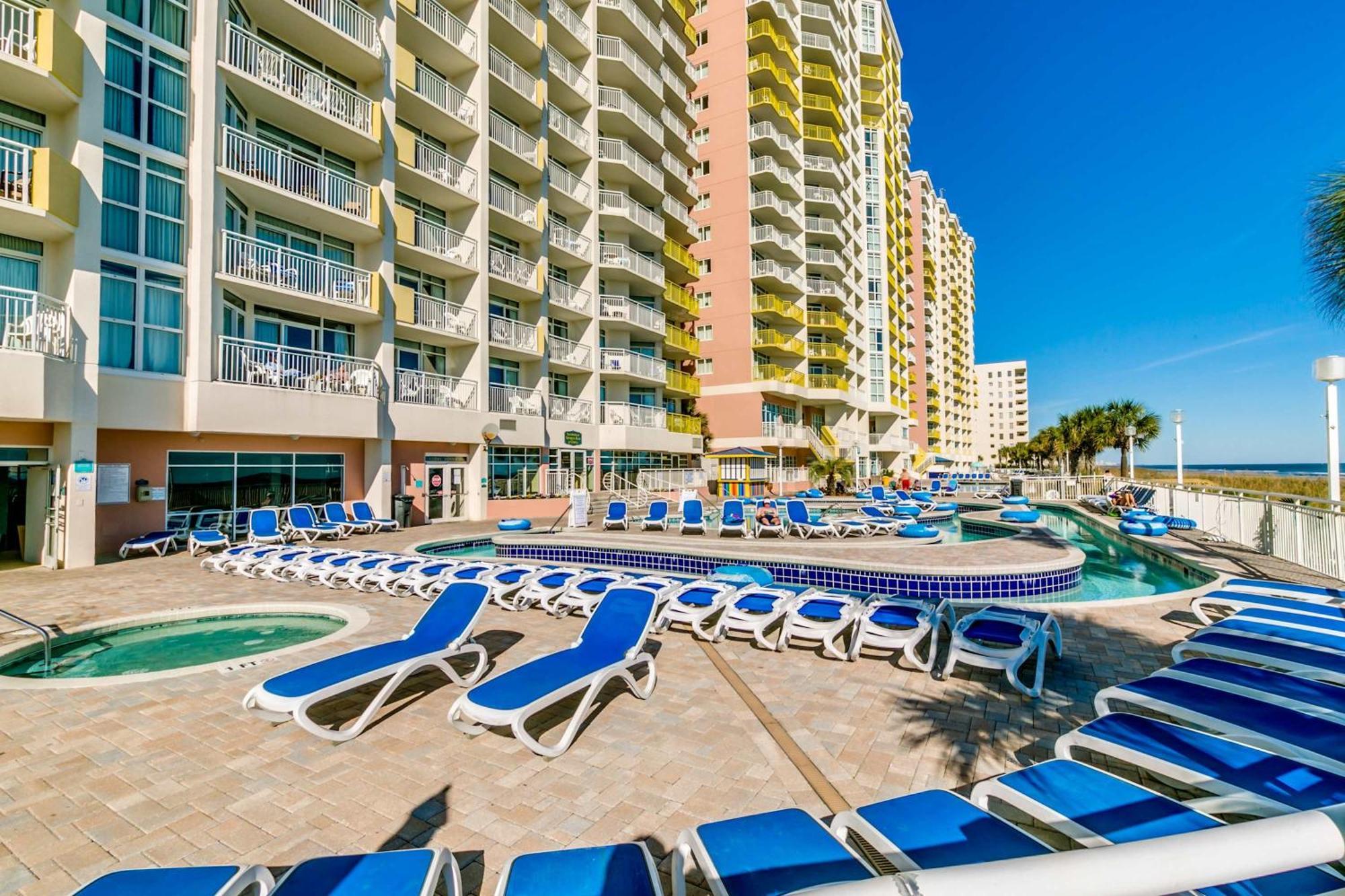 Bay Watch Luxe Oceanfront End Unit Holiday home