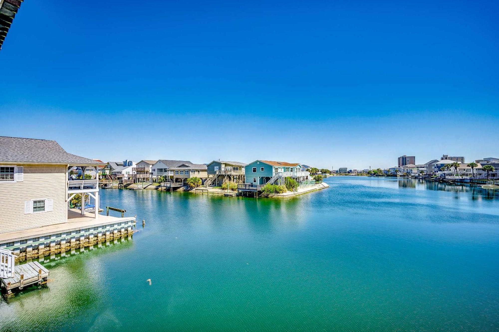 Holiday home Modern House With Stunning Views North Myrtle Beach