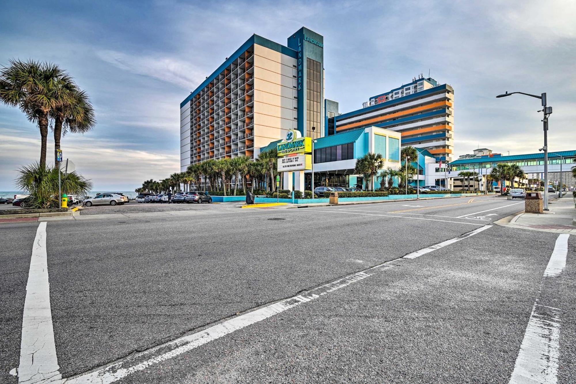 Pools And Spas Beachfront At Landmark *