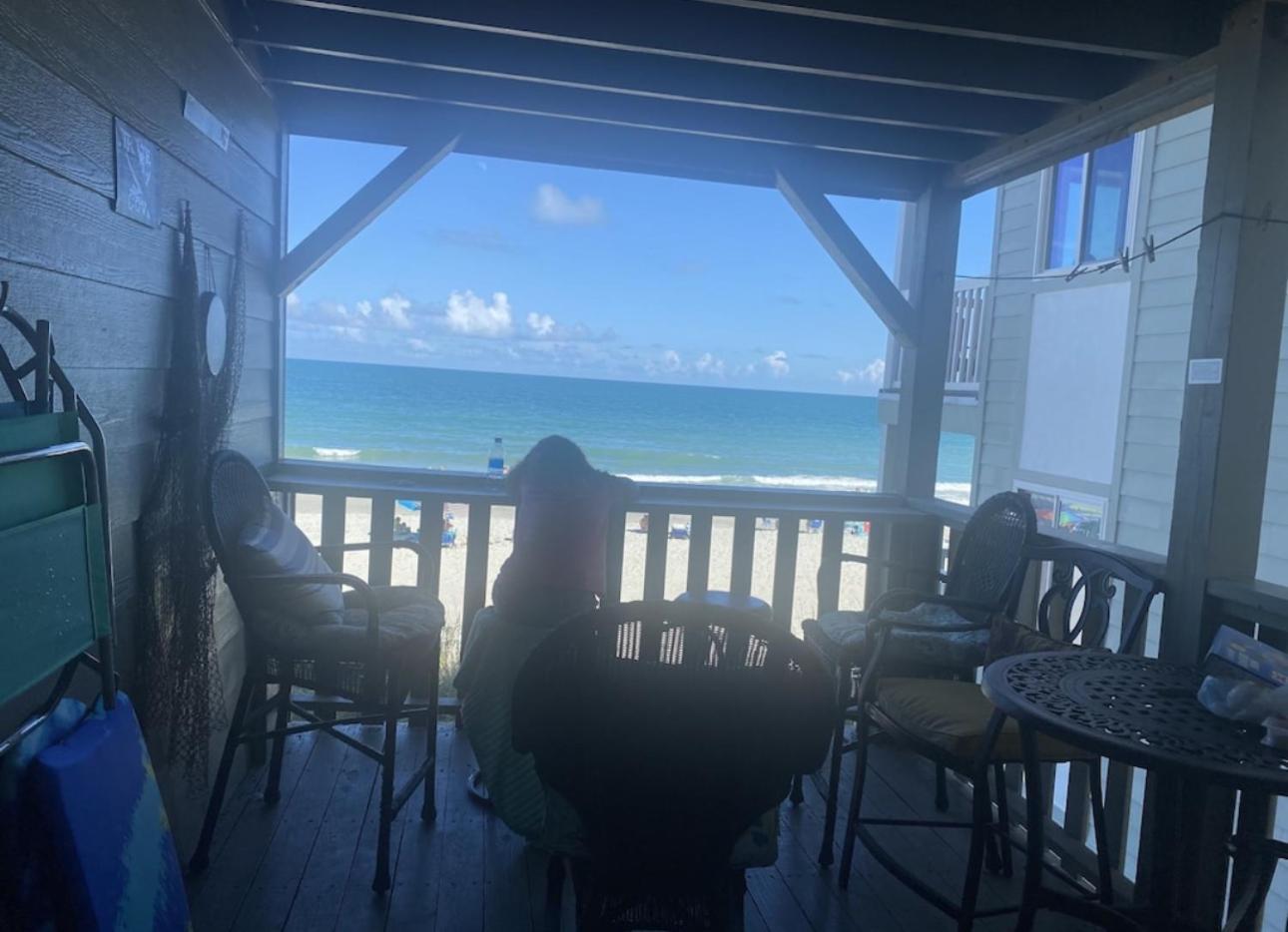 2 Bedroom Garden Ocean Front Apartment *