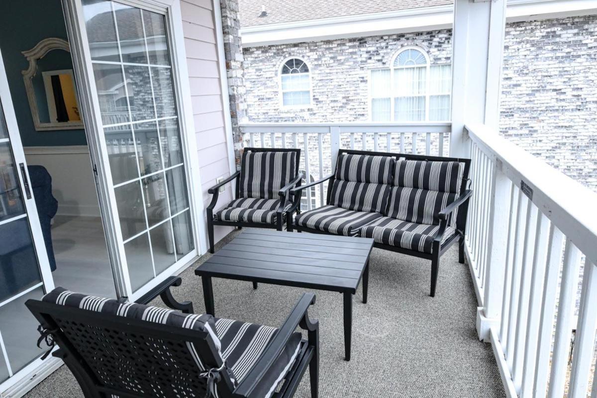 Luxury Golf With Pool Access, Near The Ocean And Broadway At The Beach, Apartment