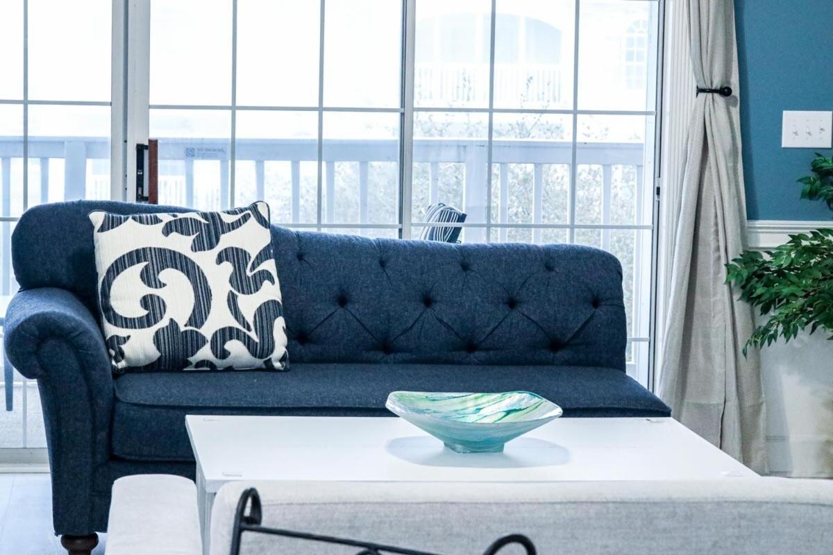 Luxury Golf With Pool Access, Near The Ocean And Broadway At The Beach, Apartment *