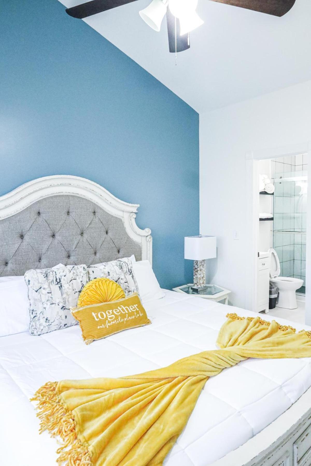 Apartment Luxury Golf With Pool Access, Near The Ocean And Broadway At The Beach, *