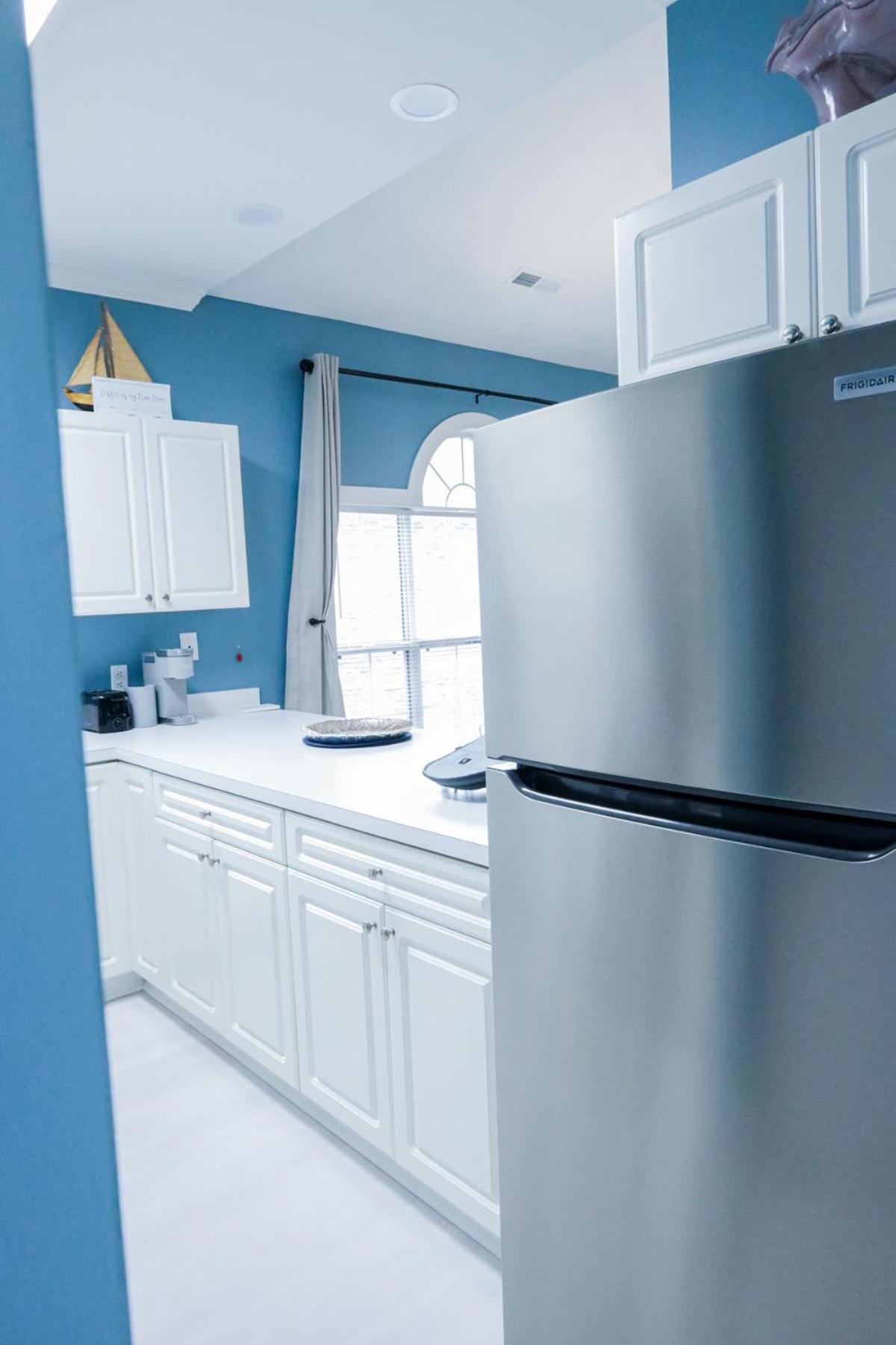 Apartment Luxury Golf With Pool Access, Near The Ocean And Broadway At The Beach,