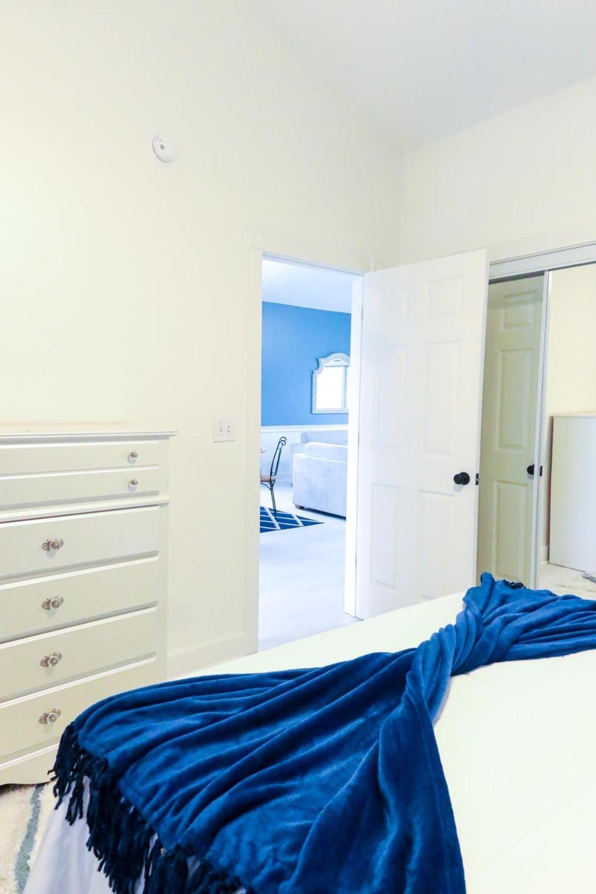 Apartment Luxury Golf With Pool Access, Near The Ocean And Broadway At The Beach,