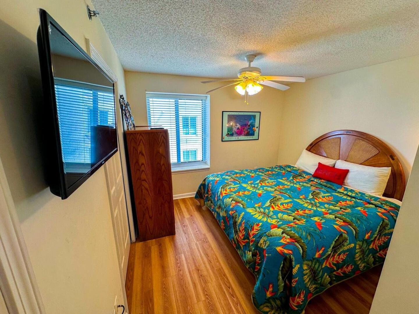 Holiday home Crescent Shores S 1006