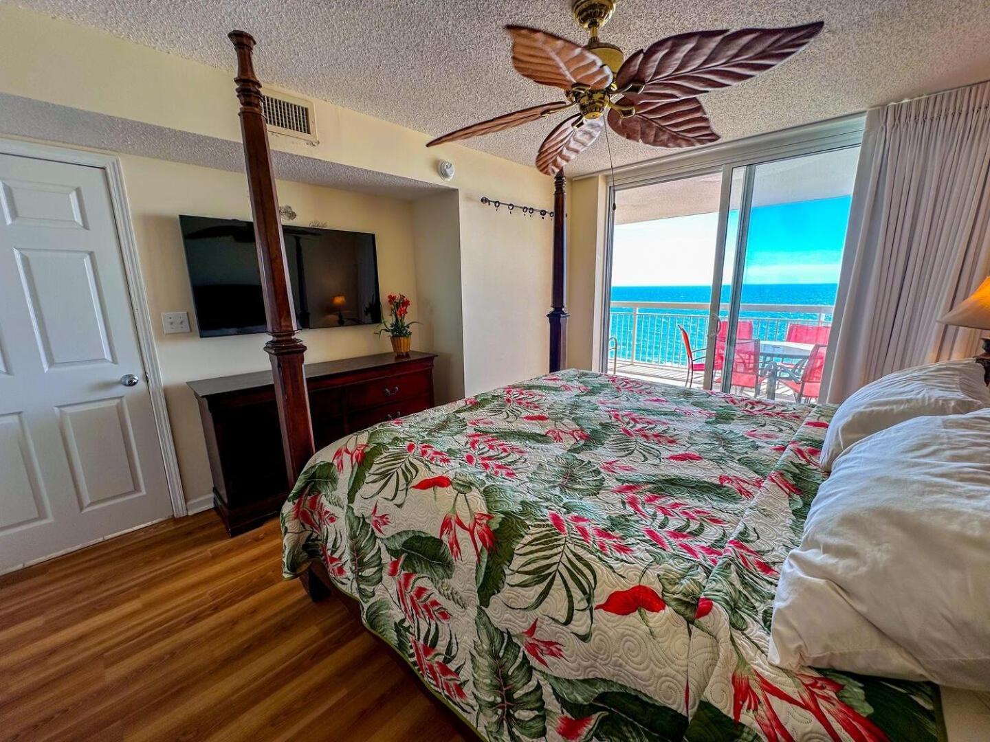 Crescent Shores S 1006