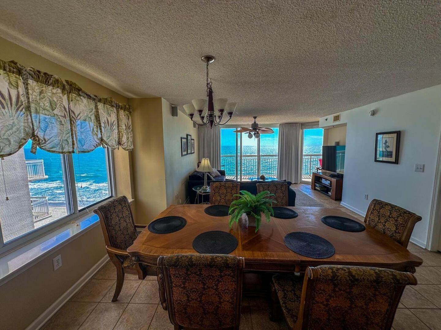 Crescent Shores S 1006 *