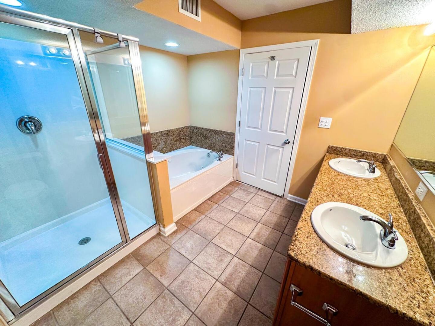 Apartment Crescent Shores S 506