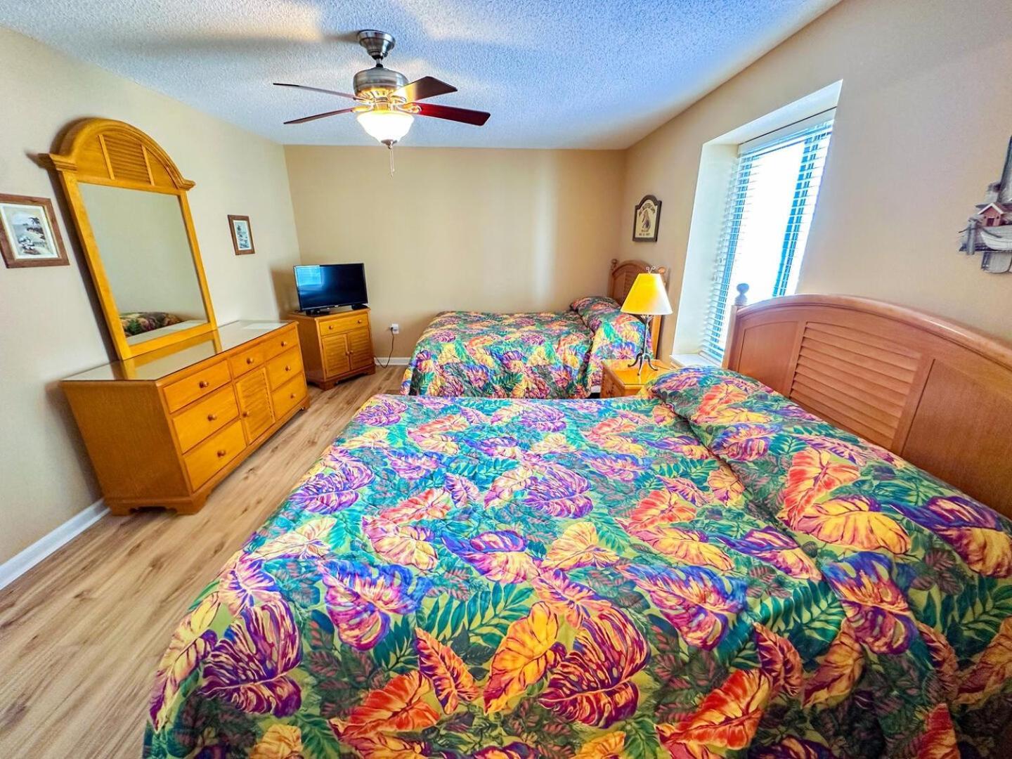 Crescent Shores S 506 Apartment