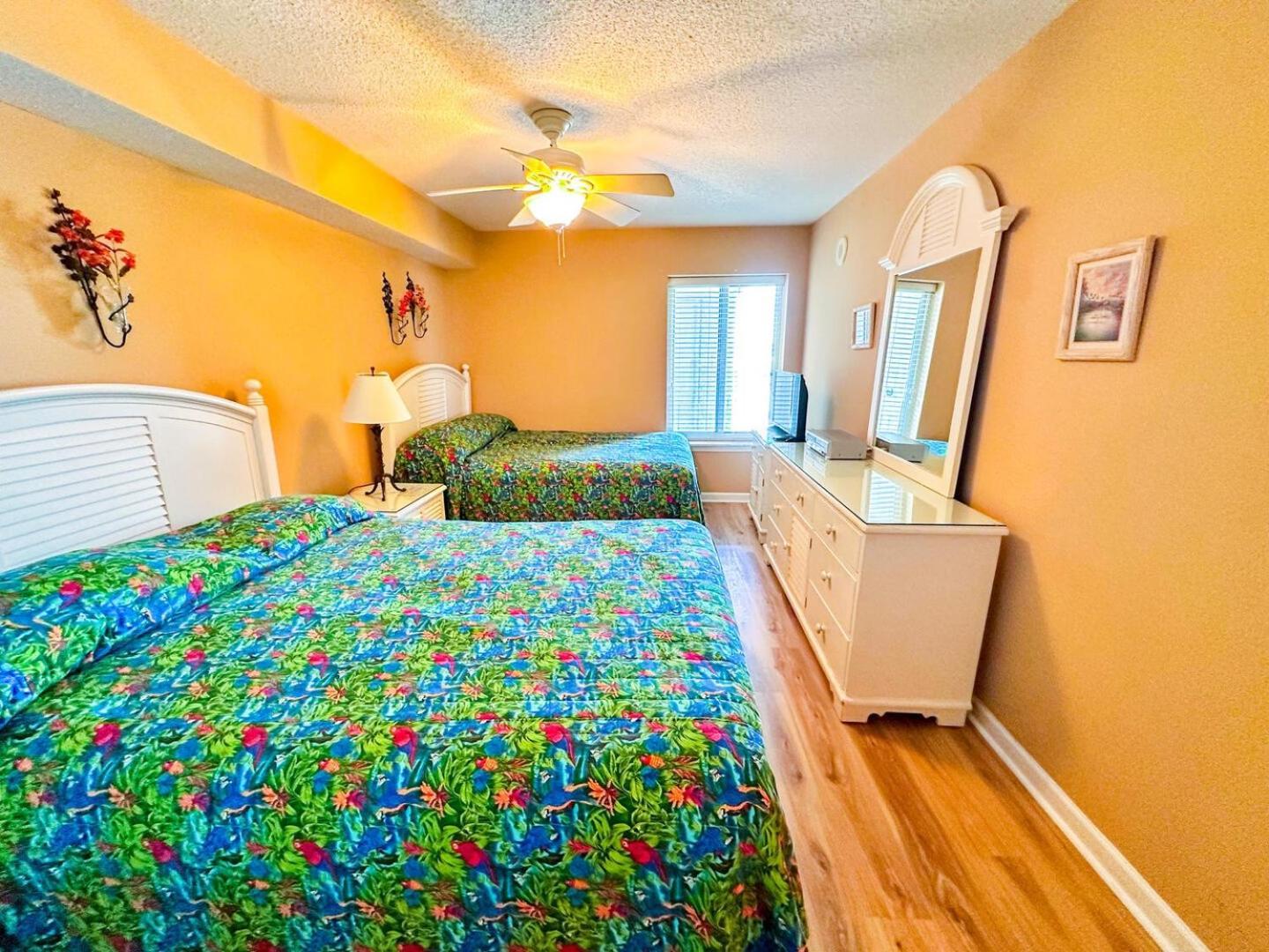 Crescent Shores S 506