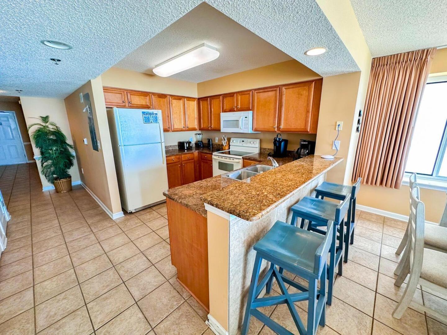 Apartment Crescent Shores S 506 *