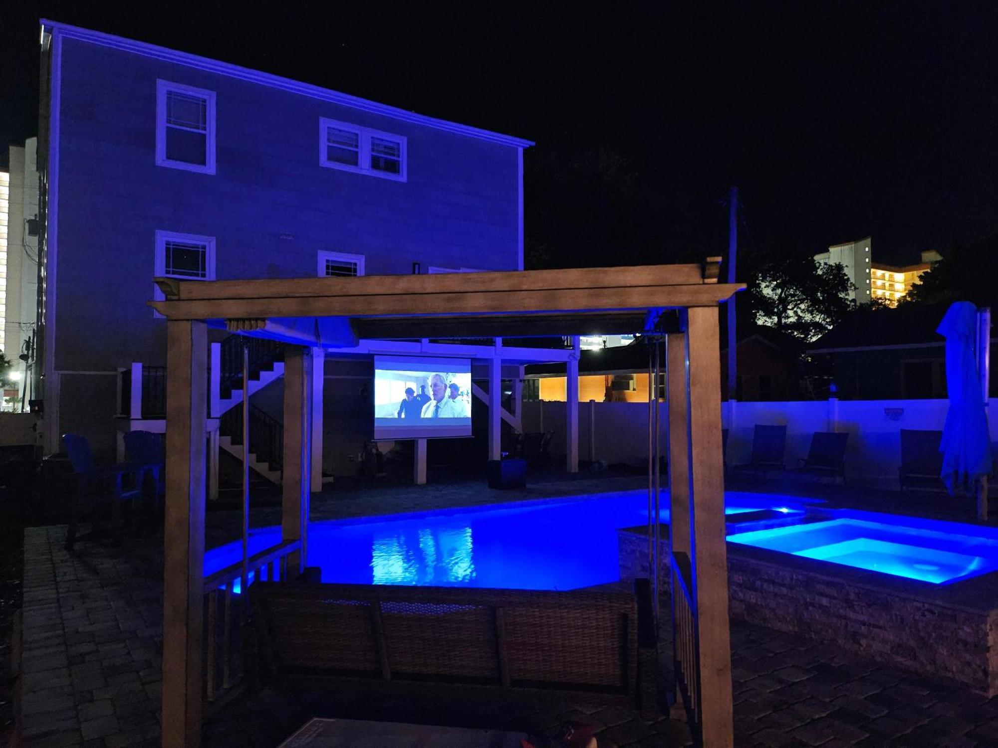 Hook, Wine & Sinker - 3rd Row - Crescent Section Holiday home