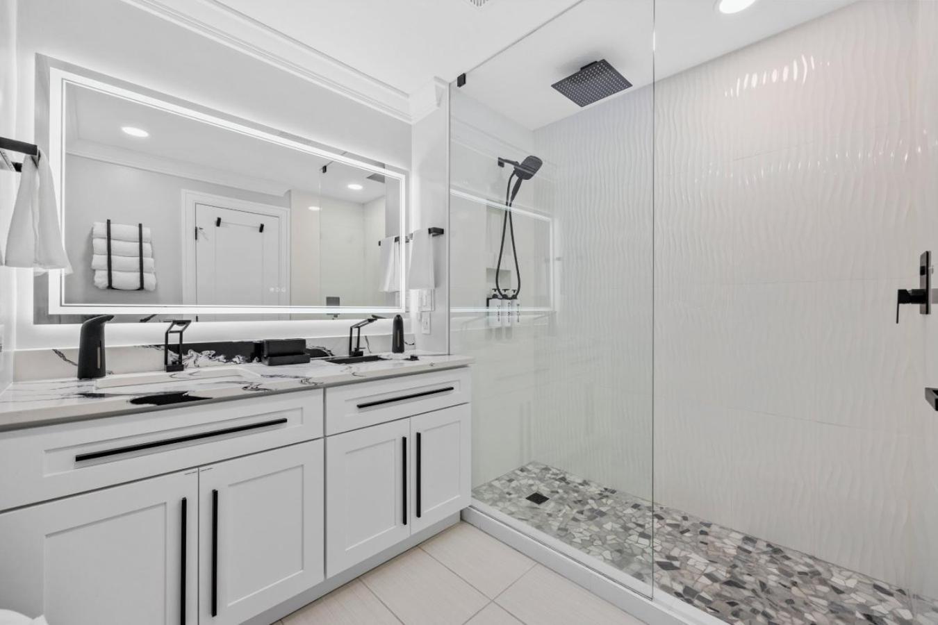 Modern Escape - Luxury Oceanfront With Pool - Guest Concierge And Amenities Myrtle Beach