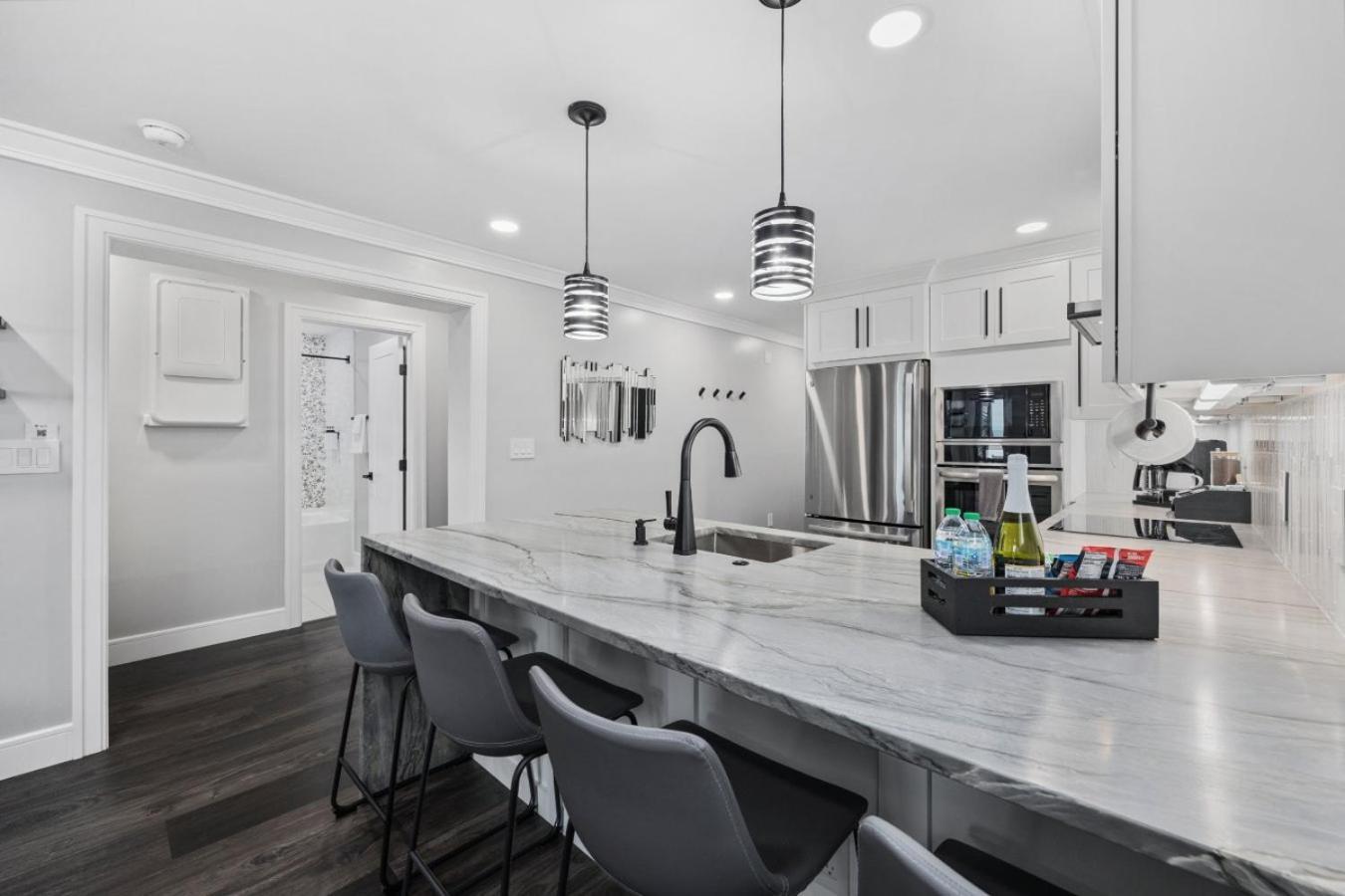Apartment Modern Escape - Luxury Oceanfront With Pool - Guest Concierge And Amenities Myrtle Beach