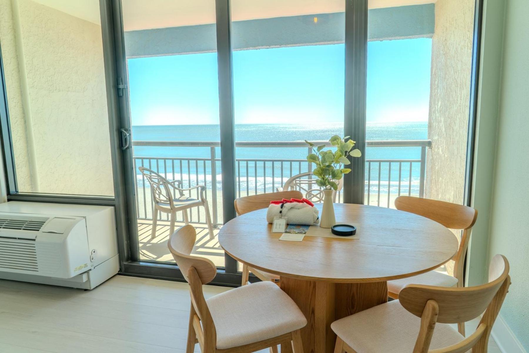 Oceanfront Double Queen At Ocean Reef Resort! Unit 508 *