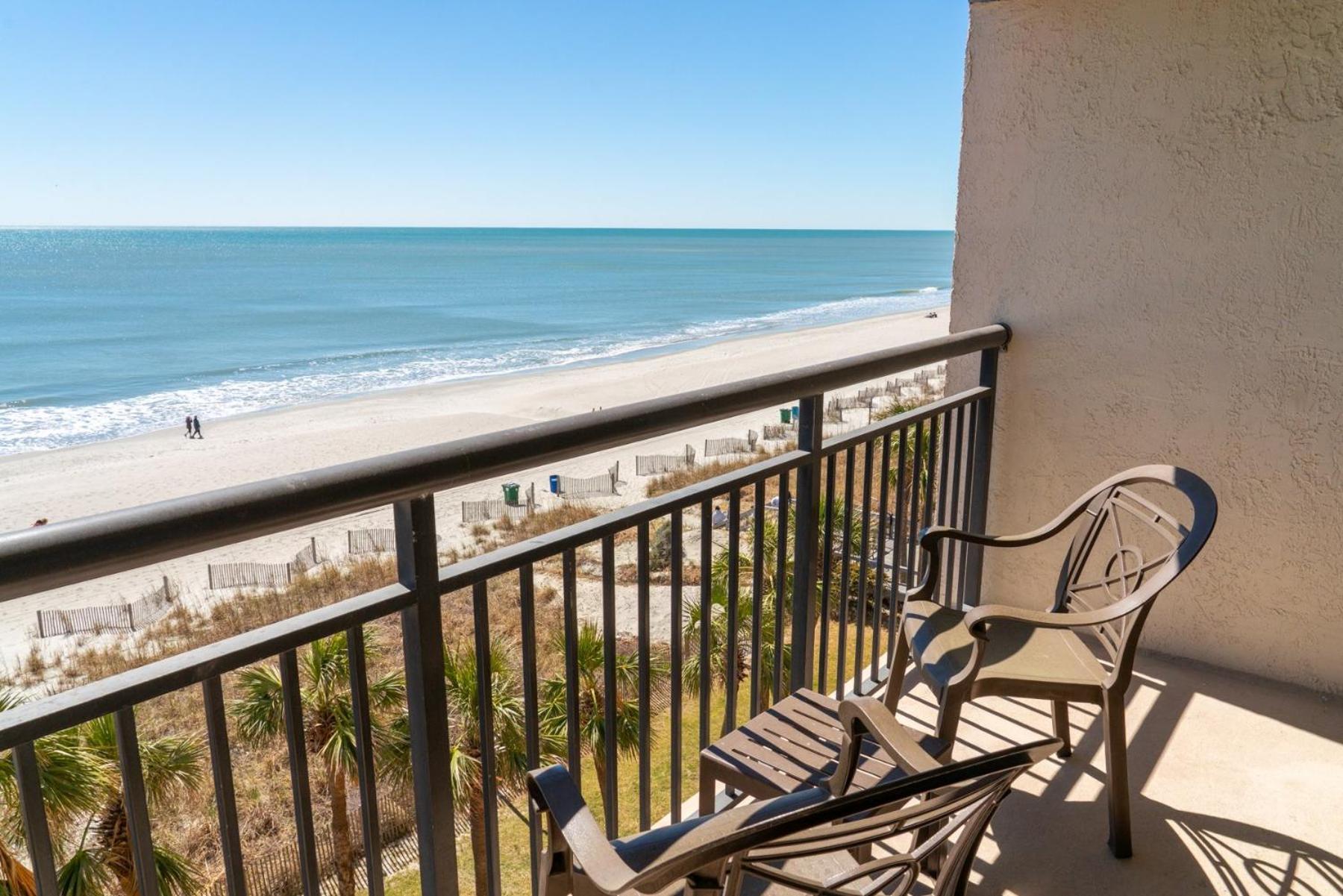 2 Bedroom Oceanfront With Separate Entrances! Ocean Reef 50&509