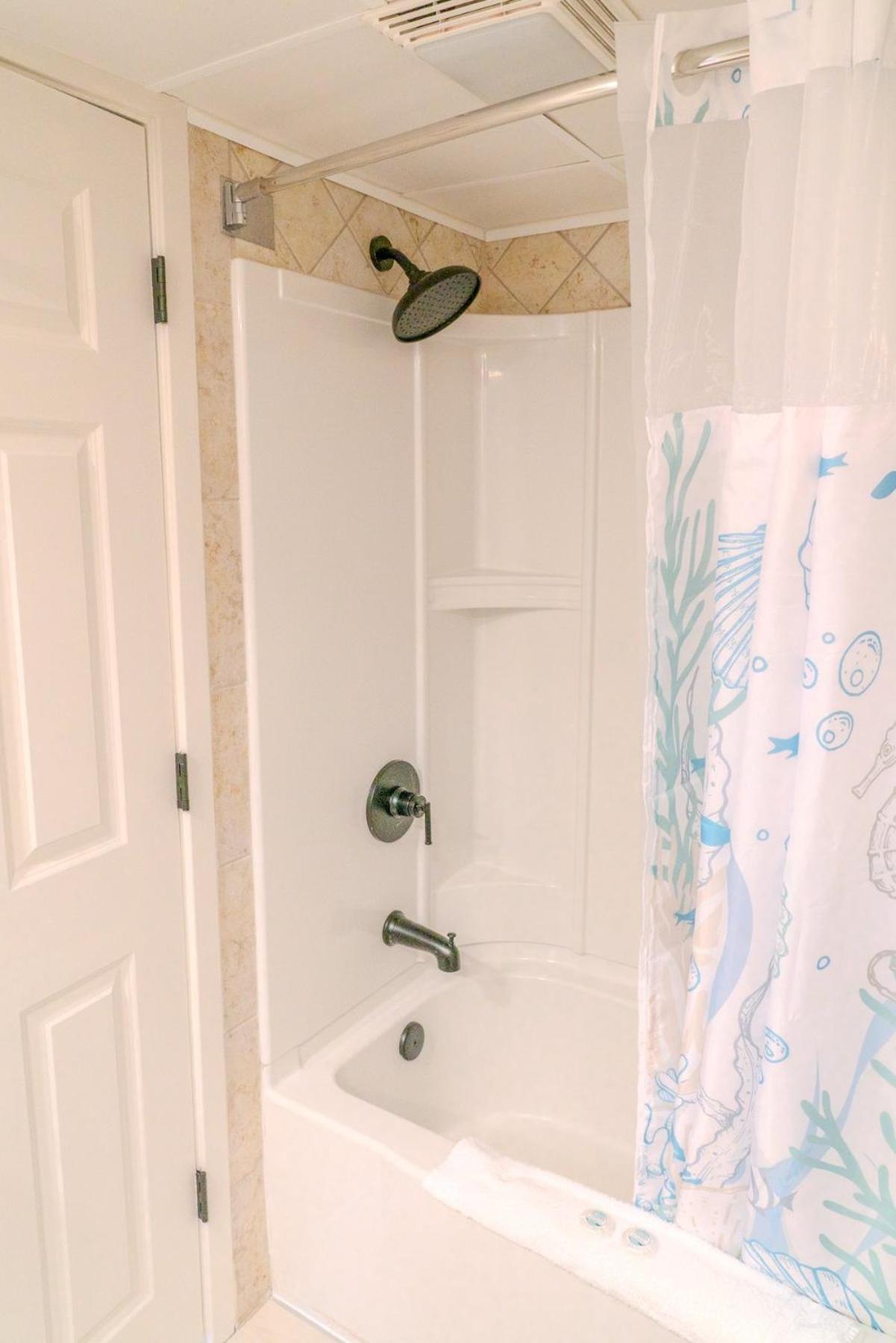 2 Bedroom Oceanfront With Separate Entrances! Ocean Reef 50&509 Holiday home Myrtle Beach