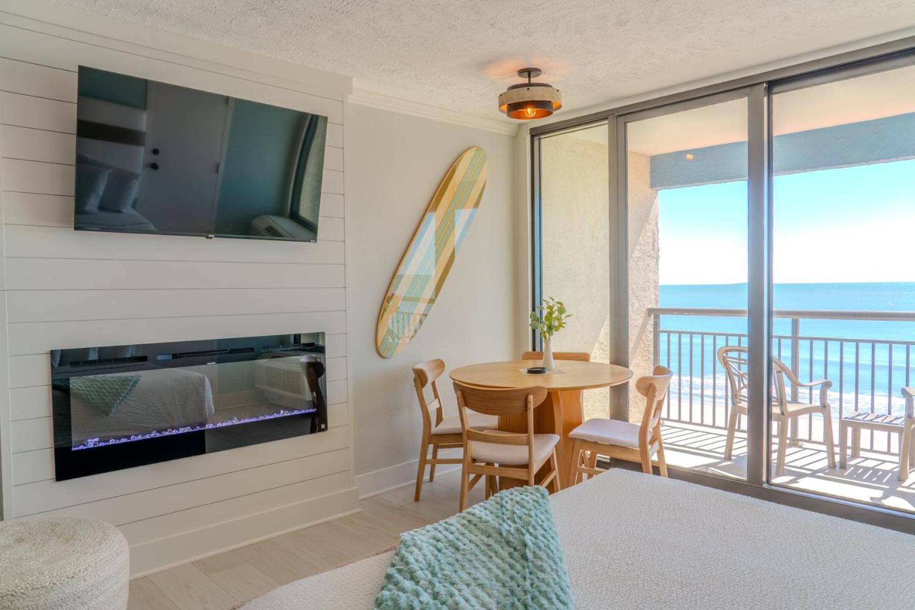Charming Oceanfront Queen Suite! Ocean Reef 509
