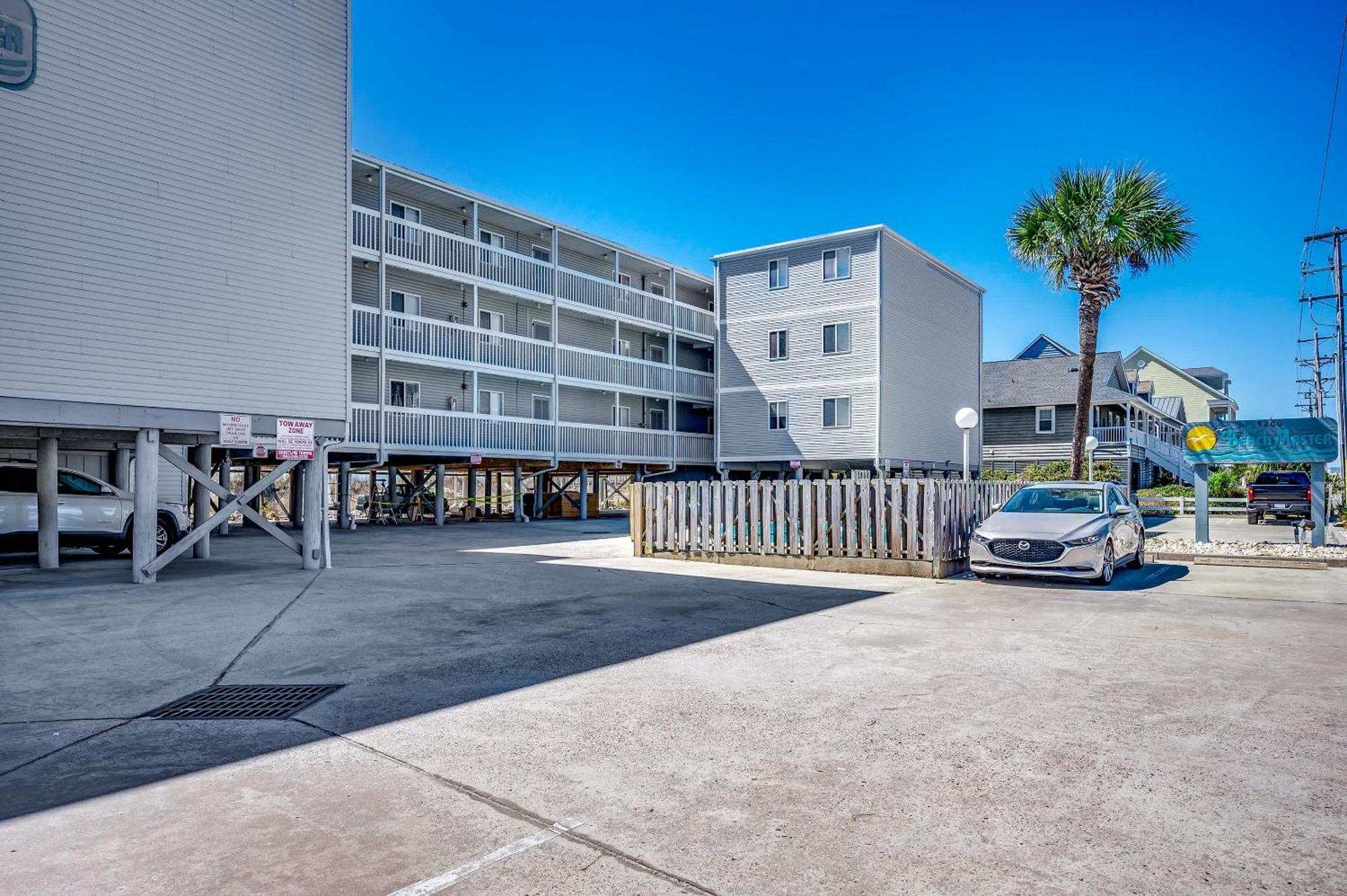 Fishtales Modern Oceanfront End Unit W Pool Holiday home Myrtle Beach