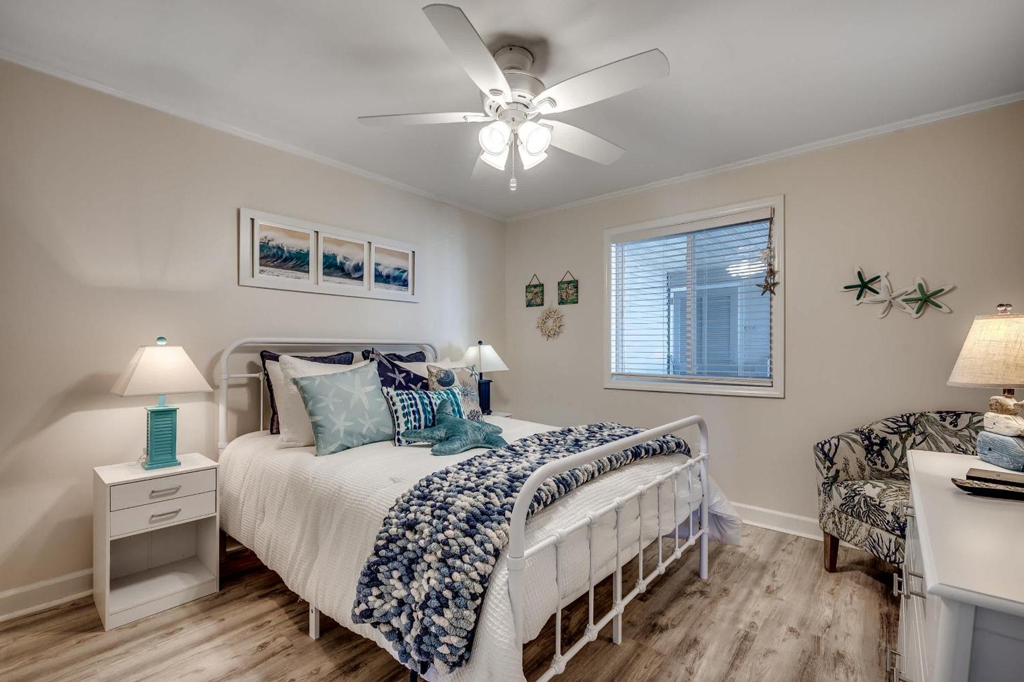 Fishtales Modern Oceanfront End Unit W Pool