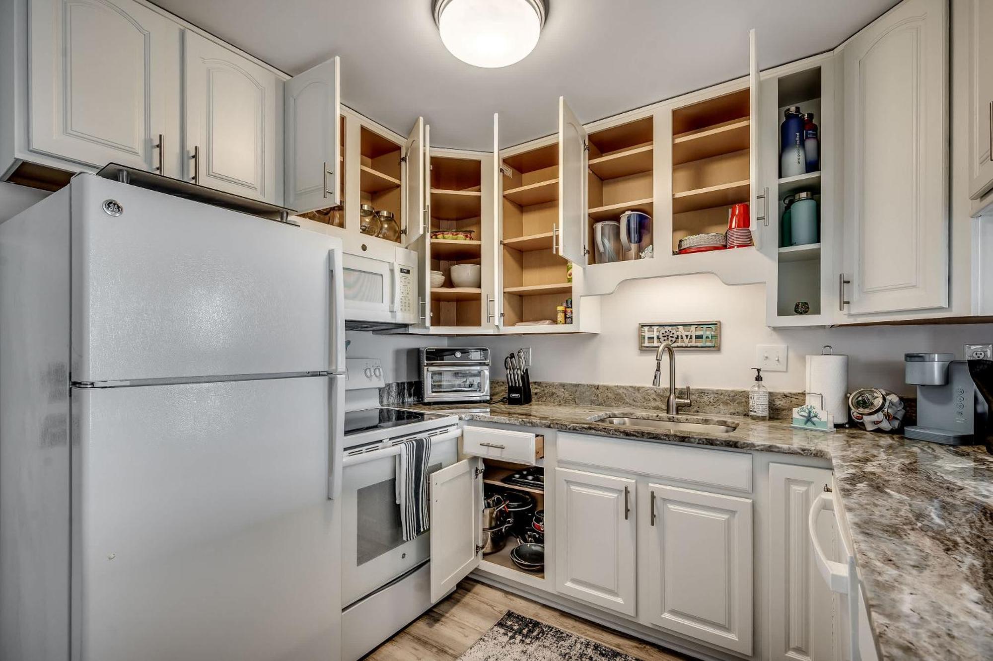 Fishtales Modern Oceanfront End Unit W Pool Holiday home Myrtle Beach