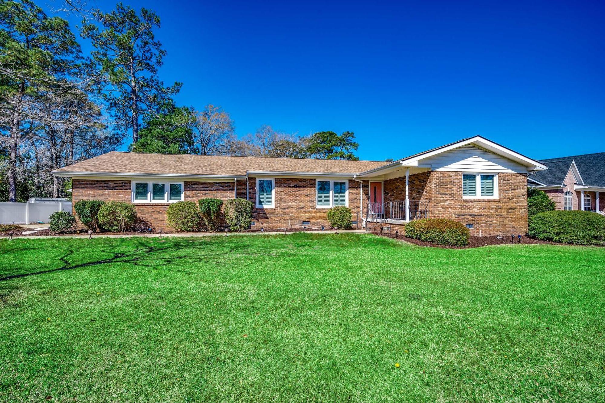 Tipsy Turtle Pet Friendly Family House