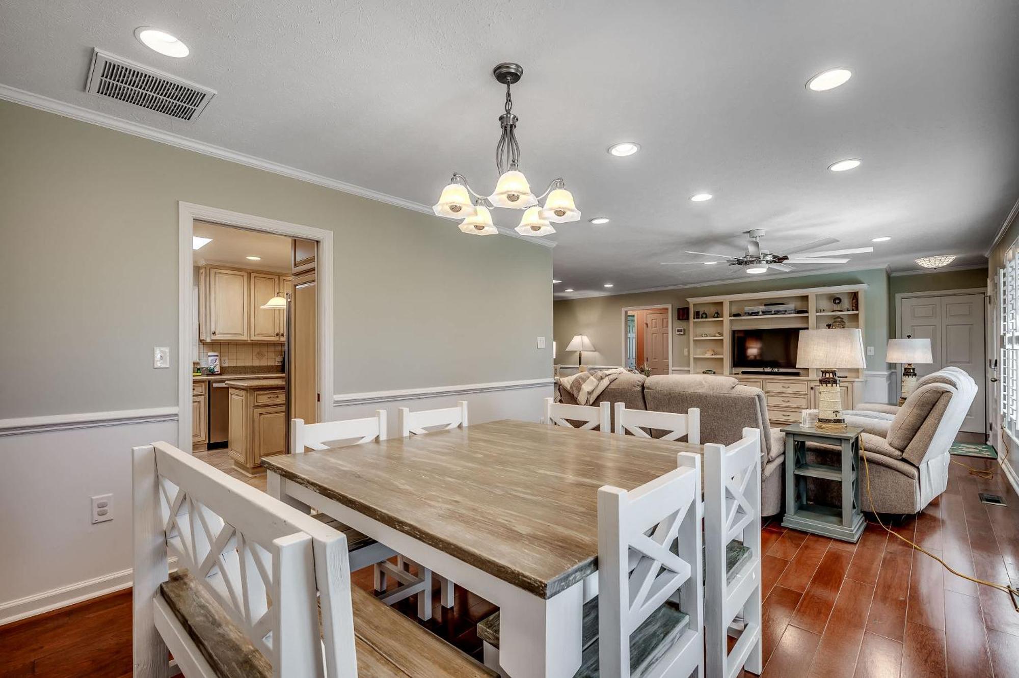 Tipsy Turtle Pet Friendly Family House *