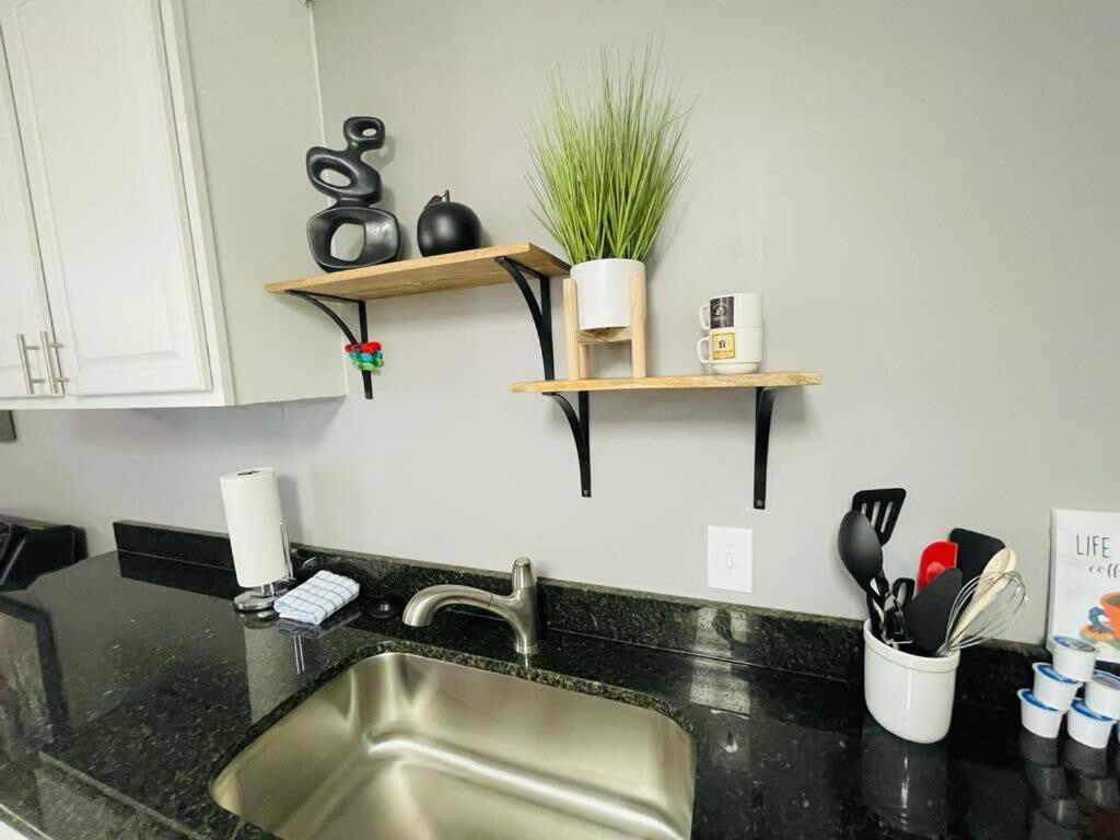 #5 Awesome 3 Bedroom Minutes From The * Myrtle Beach