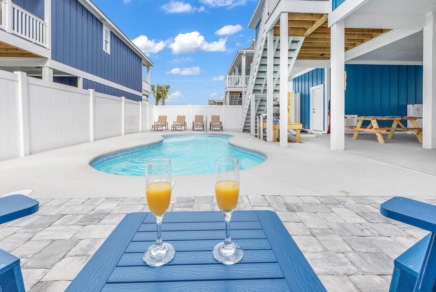 2minstobeach - Heatedpvtpool - Gear - Games Galore Apartment Myrtle Beach