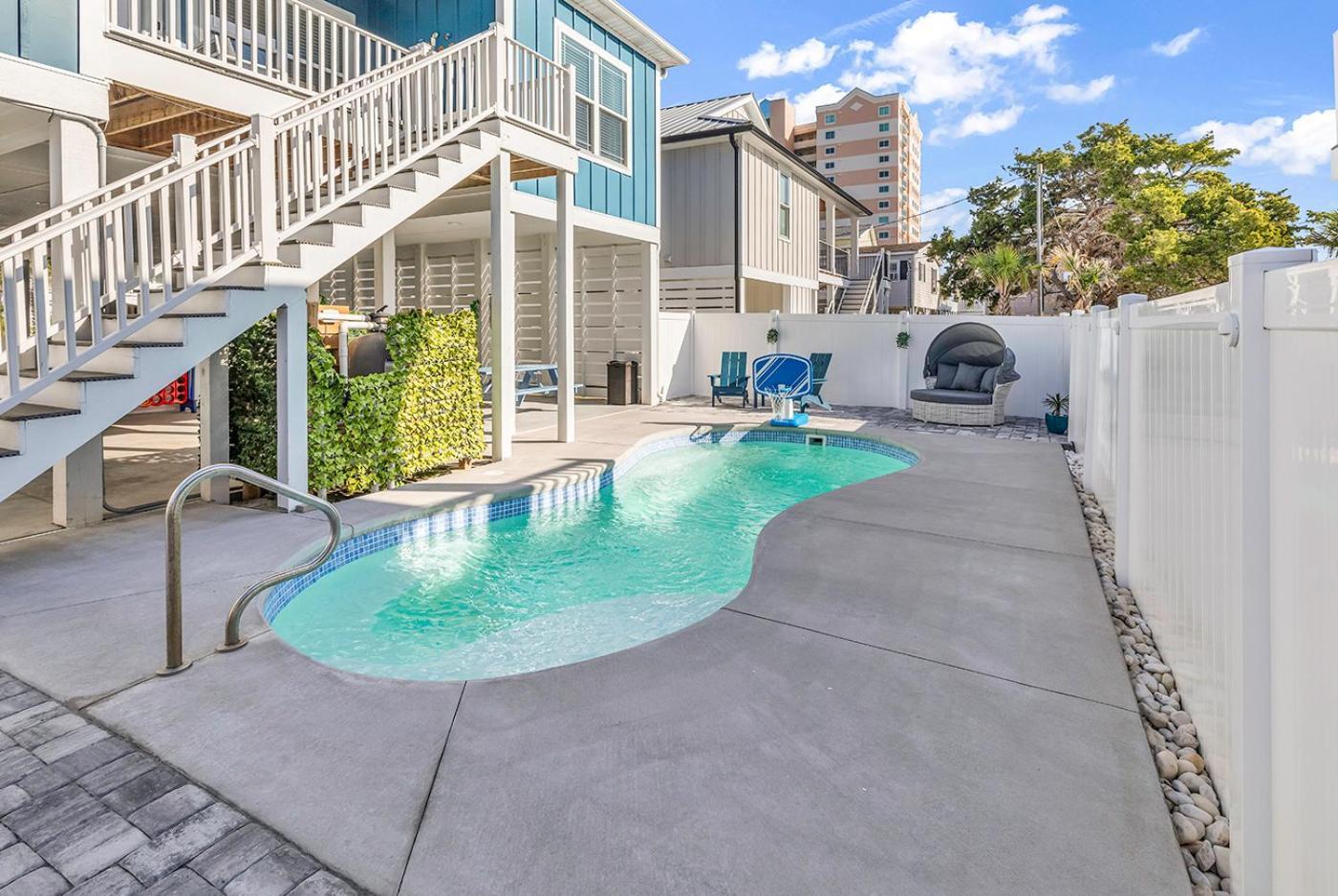 2minstobeach - Heatedpvtpool - Gear - Games Galore Apartment