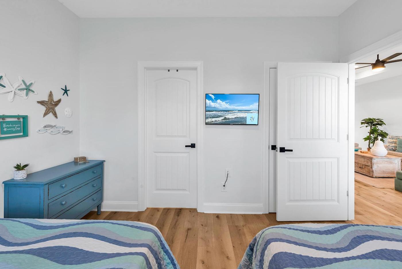 2minstobeach - Heatedpvtpool - Gear - Games Galore Apartment