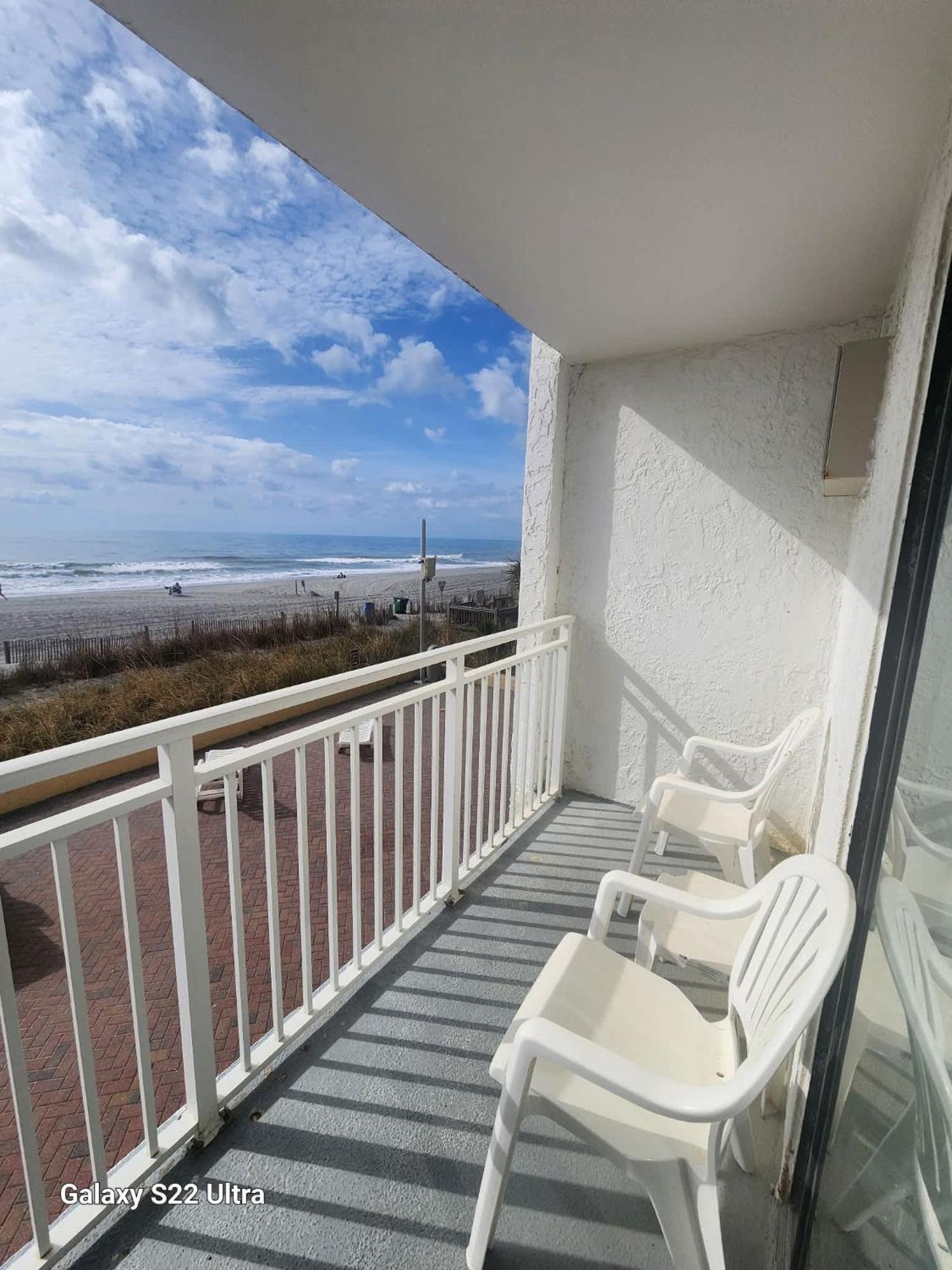 Apartment Oceanfront Efficiency T203