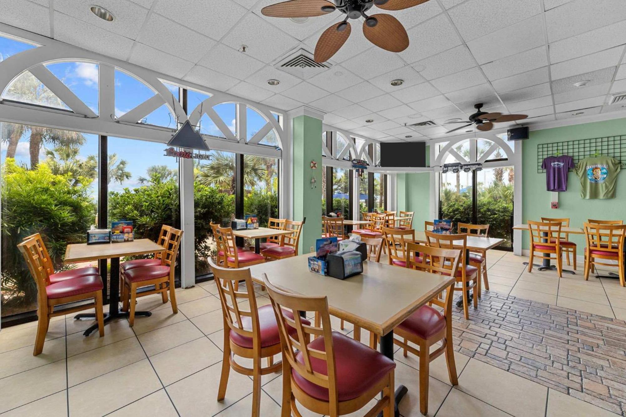Cozy Oceanfront Pool Free Tickets M124 Holiday home