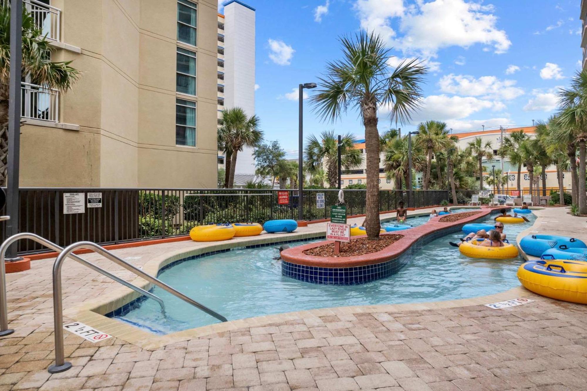 Holiday home Cozy Oceanfront Pool Free Tickets M124