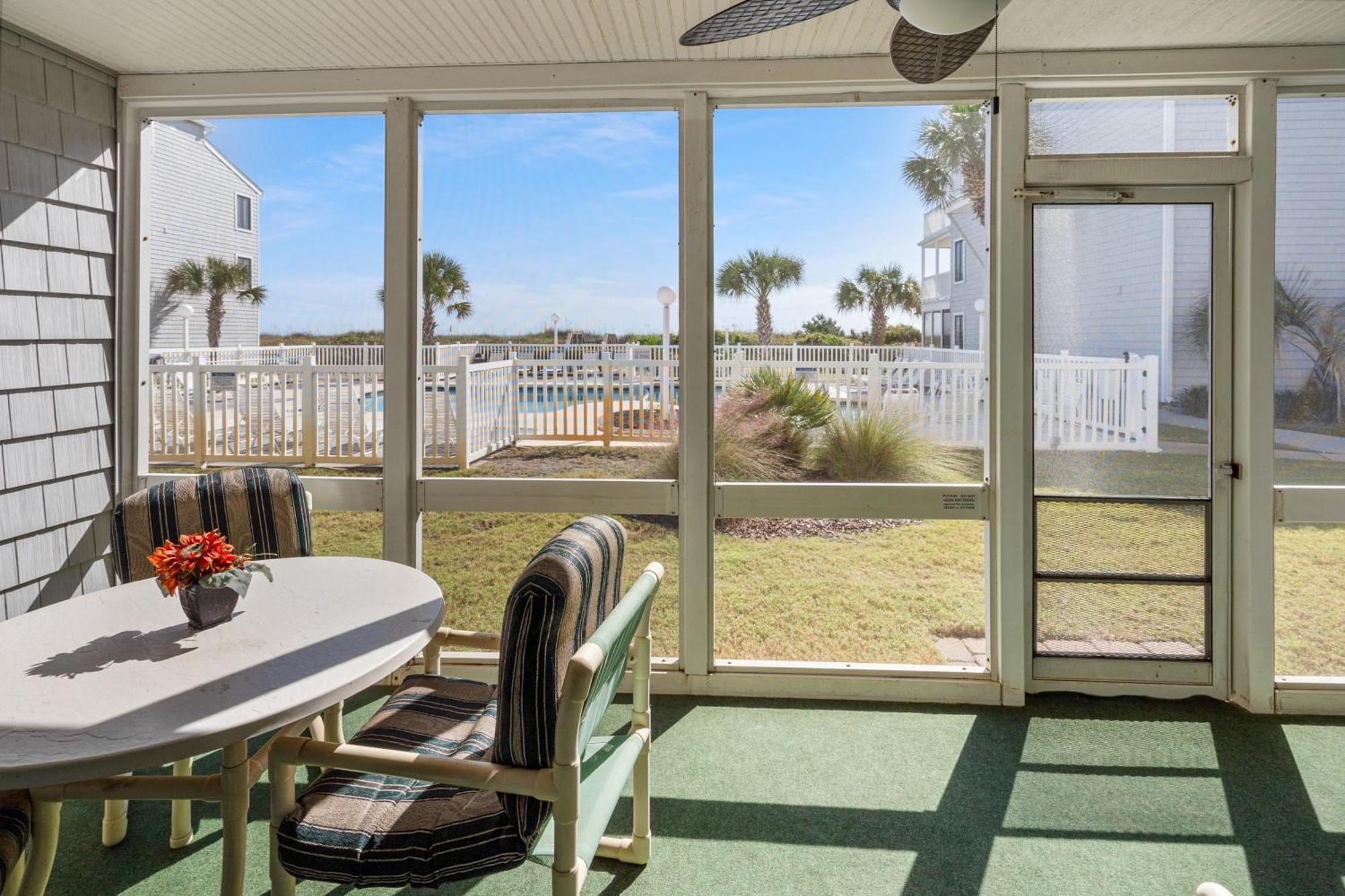 Holiday home Sea Cloisters 102b *